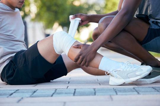 Sportverletzungen vorbeugen: Mit diesen Tipps senken Sie die Verletzungsgefahr 