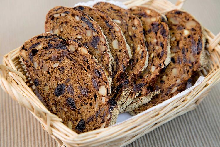 Rezept: Fruchtiges Müsli-Brot