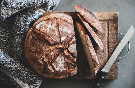 Sauerteigbrot mit krosser Kruste