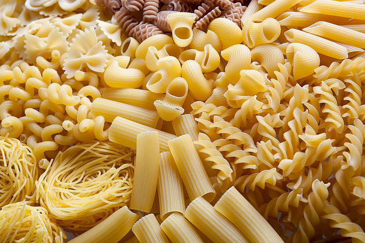 Verschiedene Nudelsorten - Bildnachweis: © istockphoto.com / AngiePhotos Verschiedene Nudelsorten