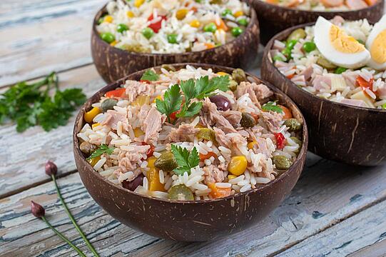 Reissalat mit Thunfisch