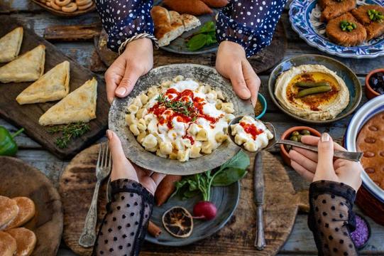 Ramadan-Coach: „Füllen Sie den Kohlenhydrat-Speicher auf!“