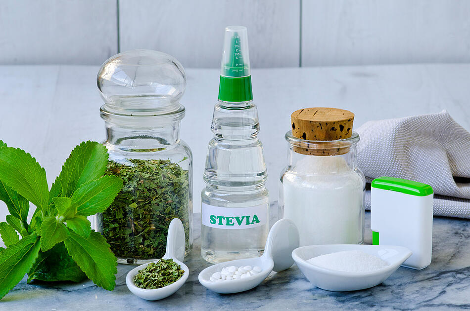 Verschiedene Stevia-Produkte.