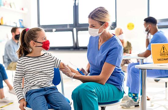 Corona-Impfung für Kinder: Was spricht dafür, was dagegen?