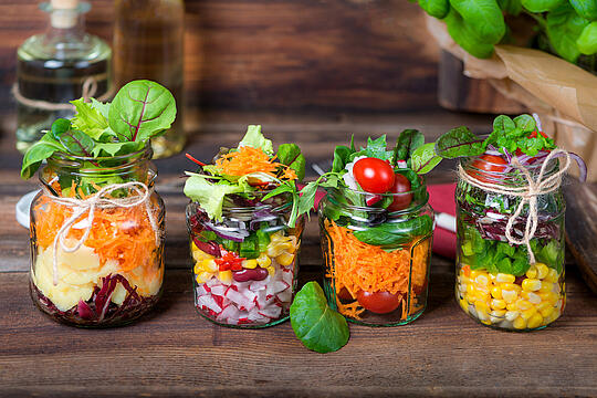 Salat im Glas – Vitaminbomben zum Mitnehmen