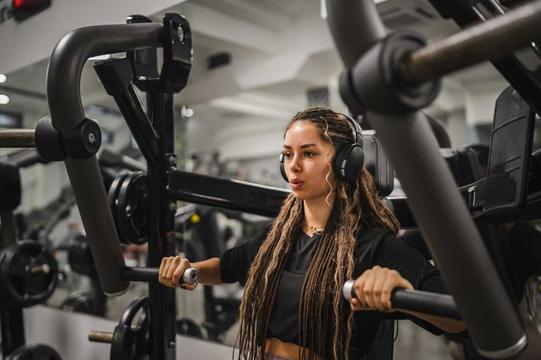 Kraftsport für alle, in jedem Alter: Warum Muskeltraining wichtig ist 