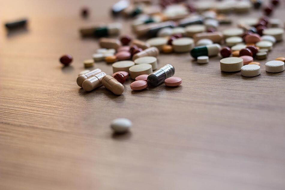 Verschiedene Tabletten - Bildnachweis: © istockphoto.com / sanjagrujic Verschiedene Tabletten