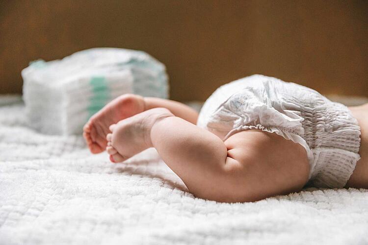 Ist grüner Stuhlgang beim Baby gefährlich?