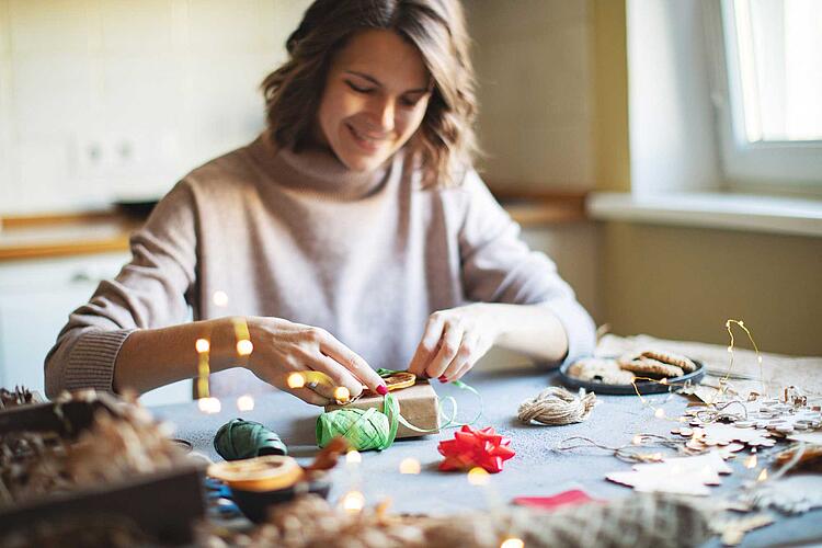 Neuer Glanz: Geschenke umweltbewusst verpacken