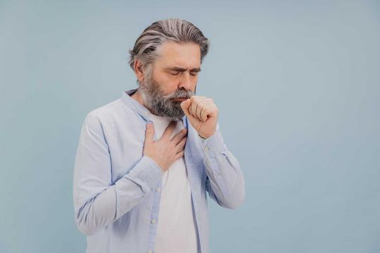 COPD: Symptome, Behandlung und Leben mit der Lungenkrankheit