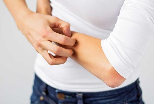 Häufiger Juckreiz – was kann der Grund sein?