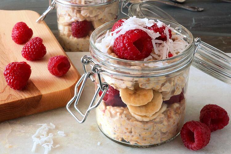 Overnight Oats Rezept mit Himbeeren