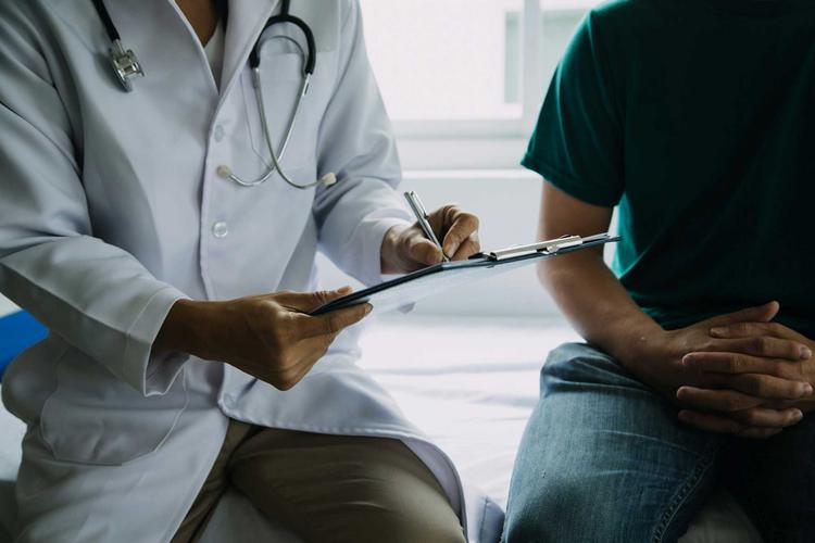 Prostata: Was typische Beschwerden bedeuten – und was hilft