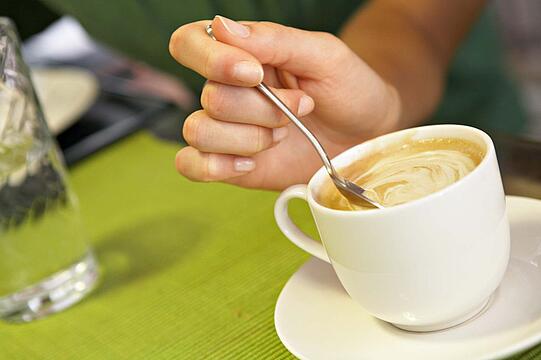 Kaffee, Zucker und Co.: So wirken Lebensmittel im Körper
