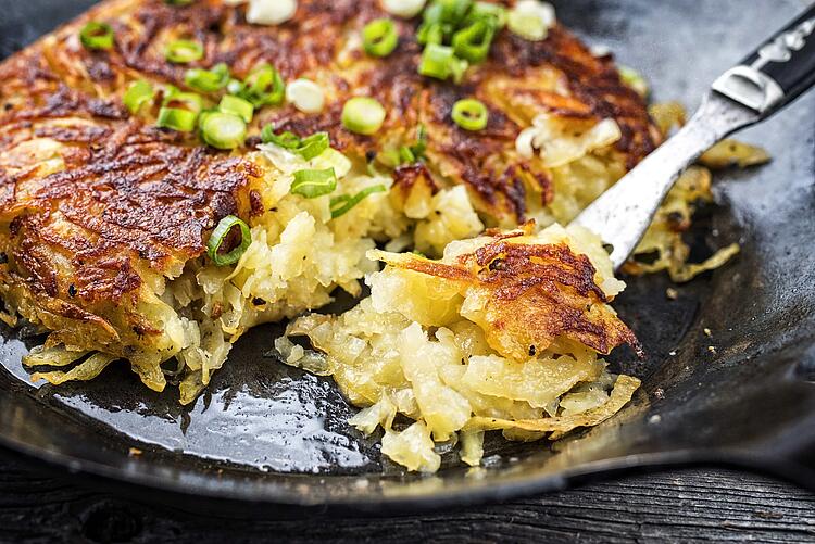 Kartoffelplätzchen mit Rosenkohl