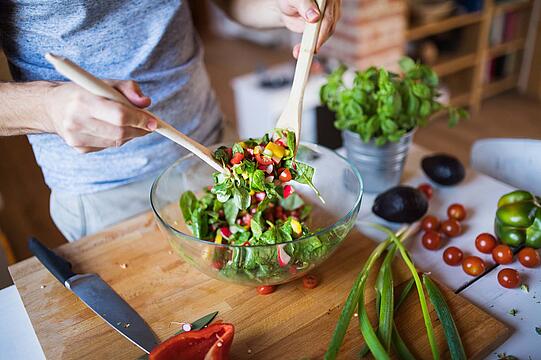 Mit diesen Tipps wird Ihr Salat leicht und gesund