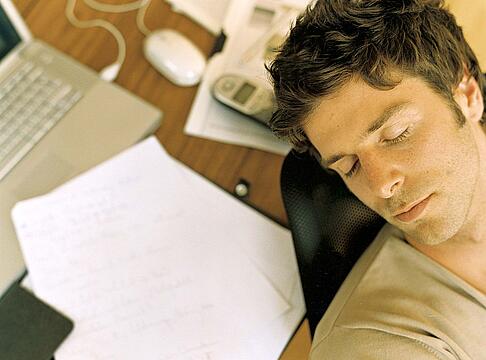 Krank zur Arbeit? Besser nicht!