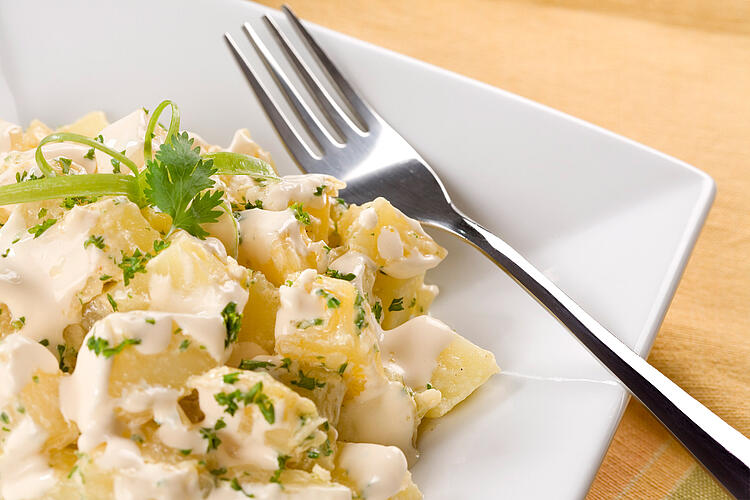 Kartoffelsalat mit Mayonnaise