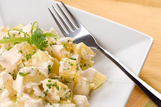 Kartoffelsalat mit Mayonnaise