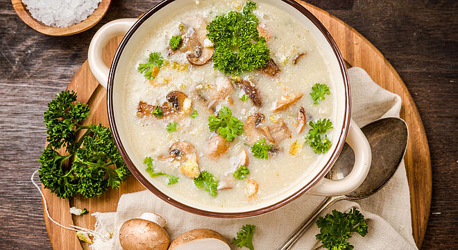 Champignonsuppe mit Pfifferlingen