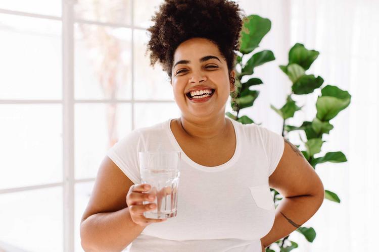 Warmes Wasser trinken – gesund oder ein Mythos?